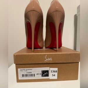 Christian Louboutin So Kate Patent Heels in Nude - Never Worn